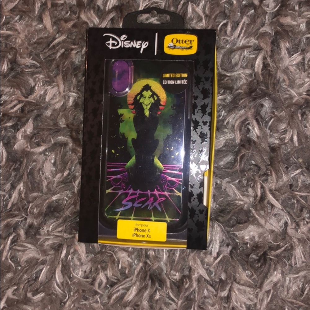 Disney otter box